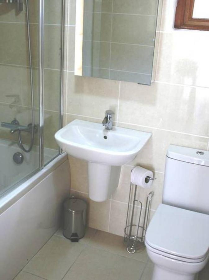 The Salthouse Lodges Ballycastle Bagian luar foto